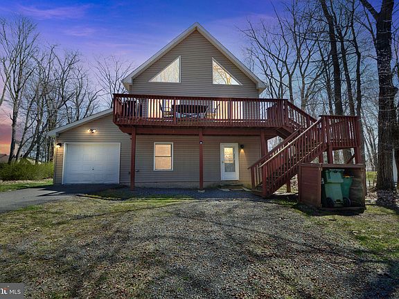 2nd image of 3138 Wintergreen Ln