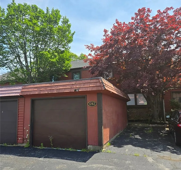1283 Peppertree Dr
