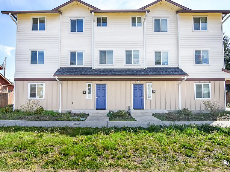 1960 NW Taylor Ave — Photo 1
