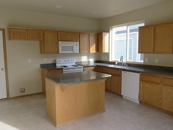 4th image of 11312 177th Ave E