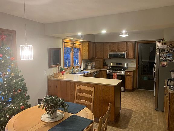 Kitchen/Small Dining room