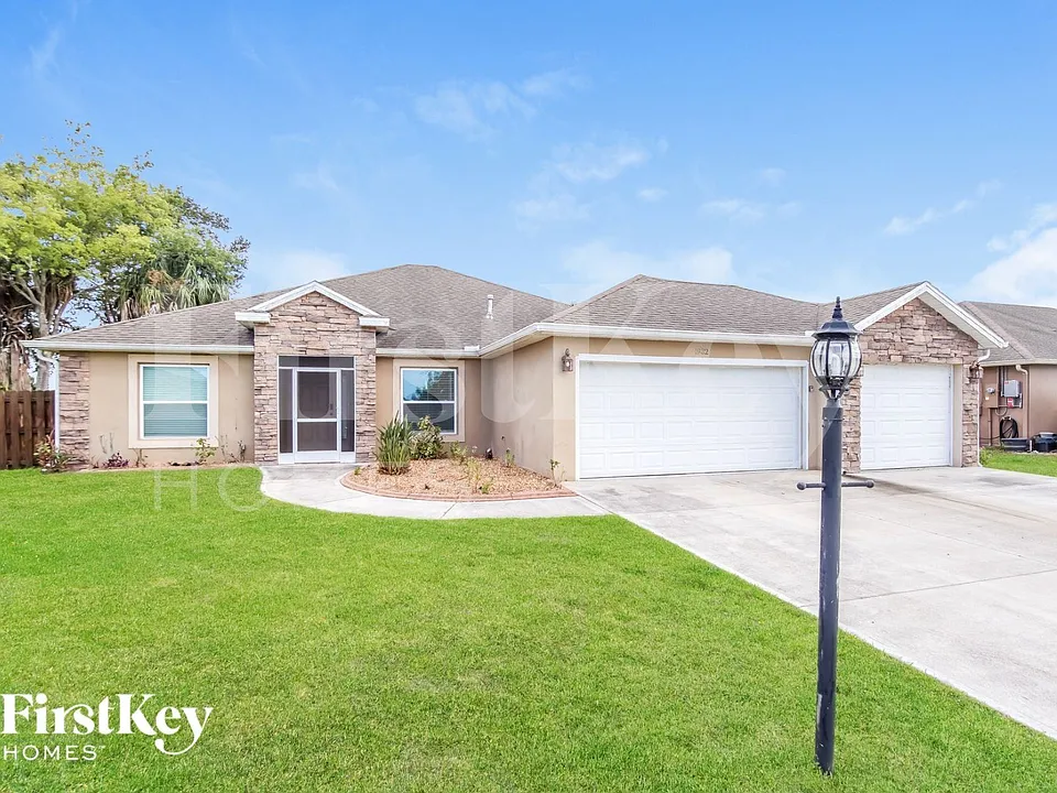 1932 Gloria Cir NE