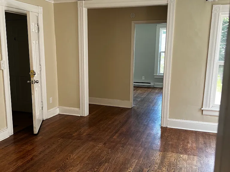 29 Cedar St #3 — Photo 2