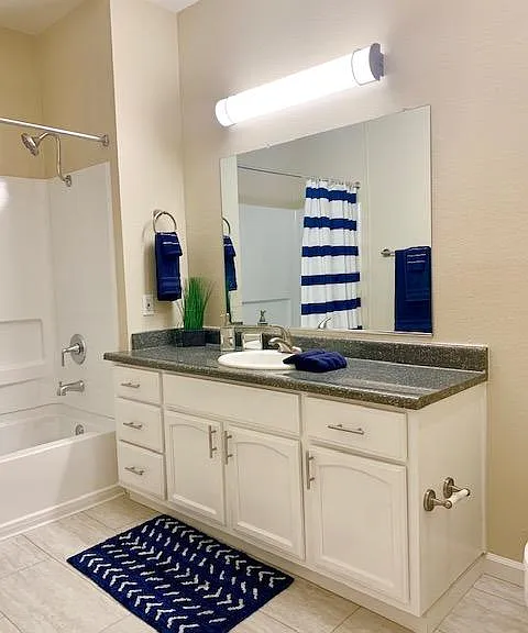 2x1 Bathroom
