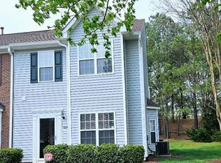 10927 Pendragon Pl, Raleigh, NC 27614