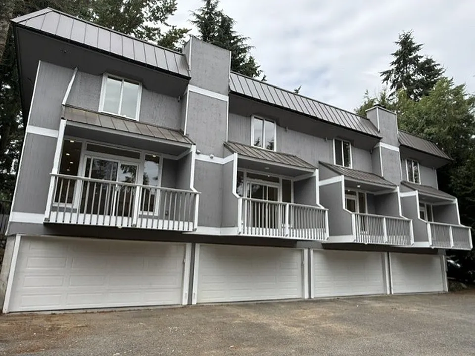 7900 Edmonds 4-Plex