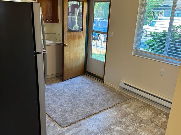 3rd image of 503 Avenue A APT 6