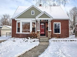 682 Huntington Dr, Mount Clemens, MI 48043