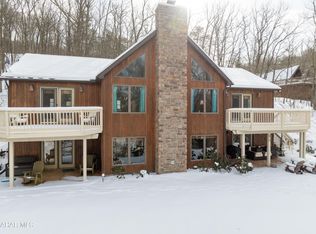 2050 Driftwood Ln, James Creek, PA 16657