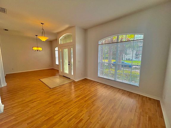 5th image of 786 Oak Burl Ct