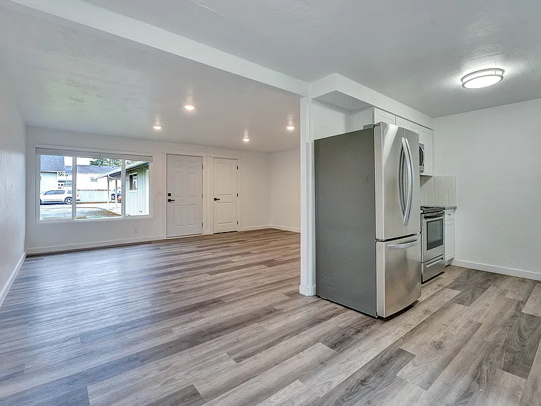 383 N Cedar St — Photo 9