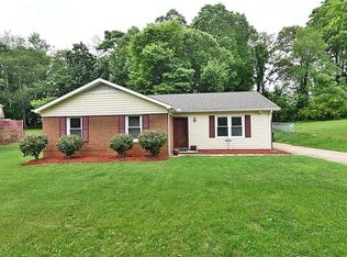 1637 Village Pl, Winston Salem, NC 27127