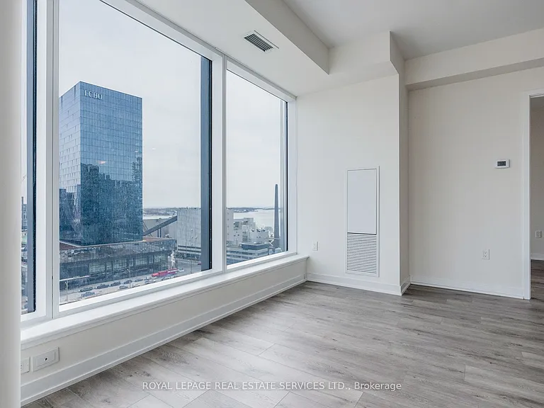 28 Freeland St #1307 — Photo 15
