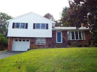 16 Virginia Ave, Saugerties, NY 12477