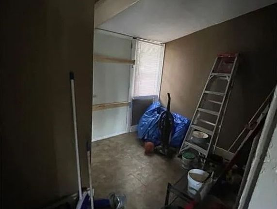 4th image of 8 S Sunrise Ave