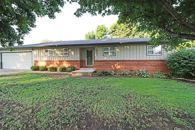 1st image of 1021 W Shawnee Ave