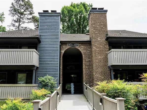 2935 Oaktop Cir, Greensboro, NC 27410