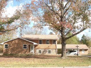 11518 Kevin Ln, Carterville, IL 62918