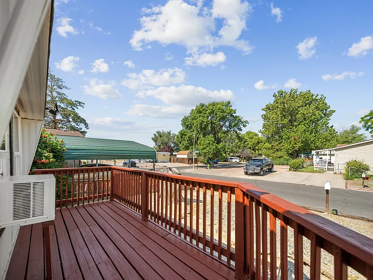 562 Eastwood Dr — Photo 21