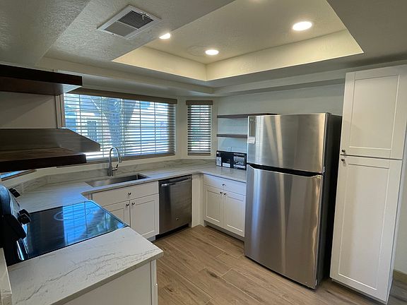4th image of 3549 E Montreal Pl