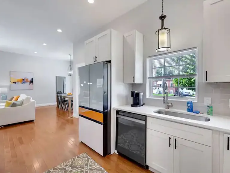 Robert Ave — Photo 12
