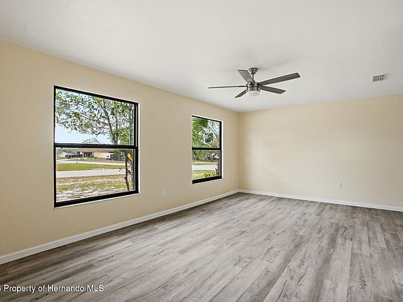 5th image of 7275 Edinburgh Way