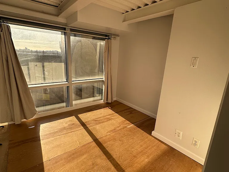 1086 Broadway #703 — Photo 8