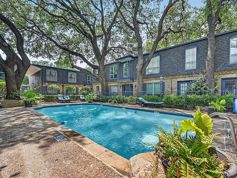 5033 Cedar Springs Rd — Photo 33
