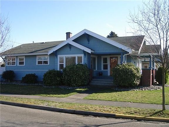 Large 7200 sf corner lot