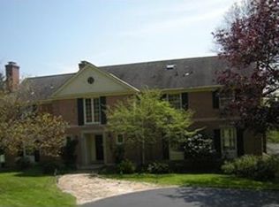 135 Millview Dr, Pittsburgh, PA 15238