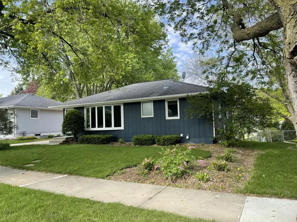 2567 11th Ave NW, Rochester, MN 55901