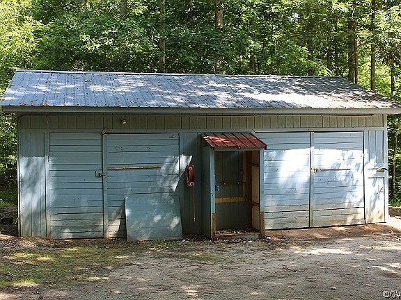 2nd image of 5831 Dennisville Rd