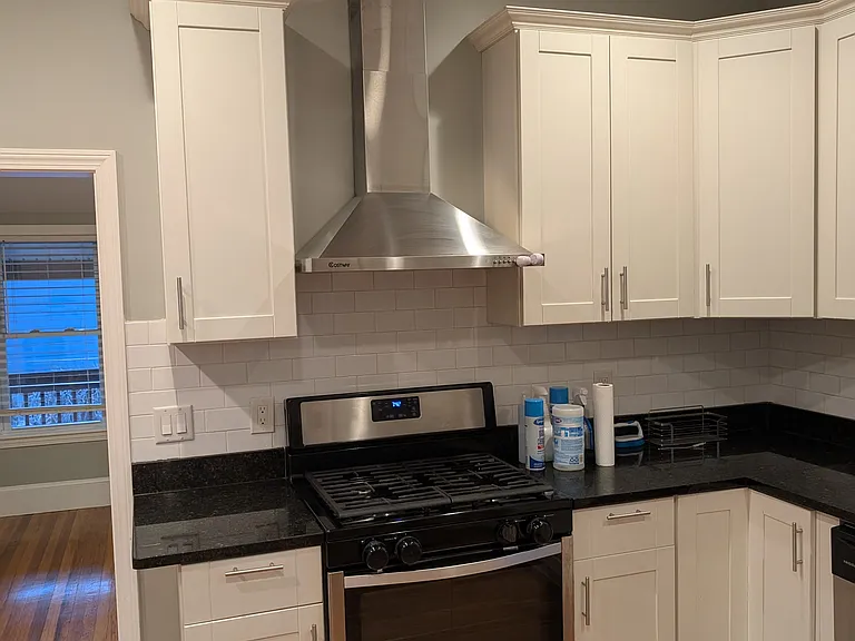 168 Ferry St #1 — Photo 2