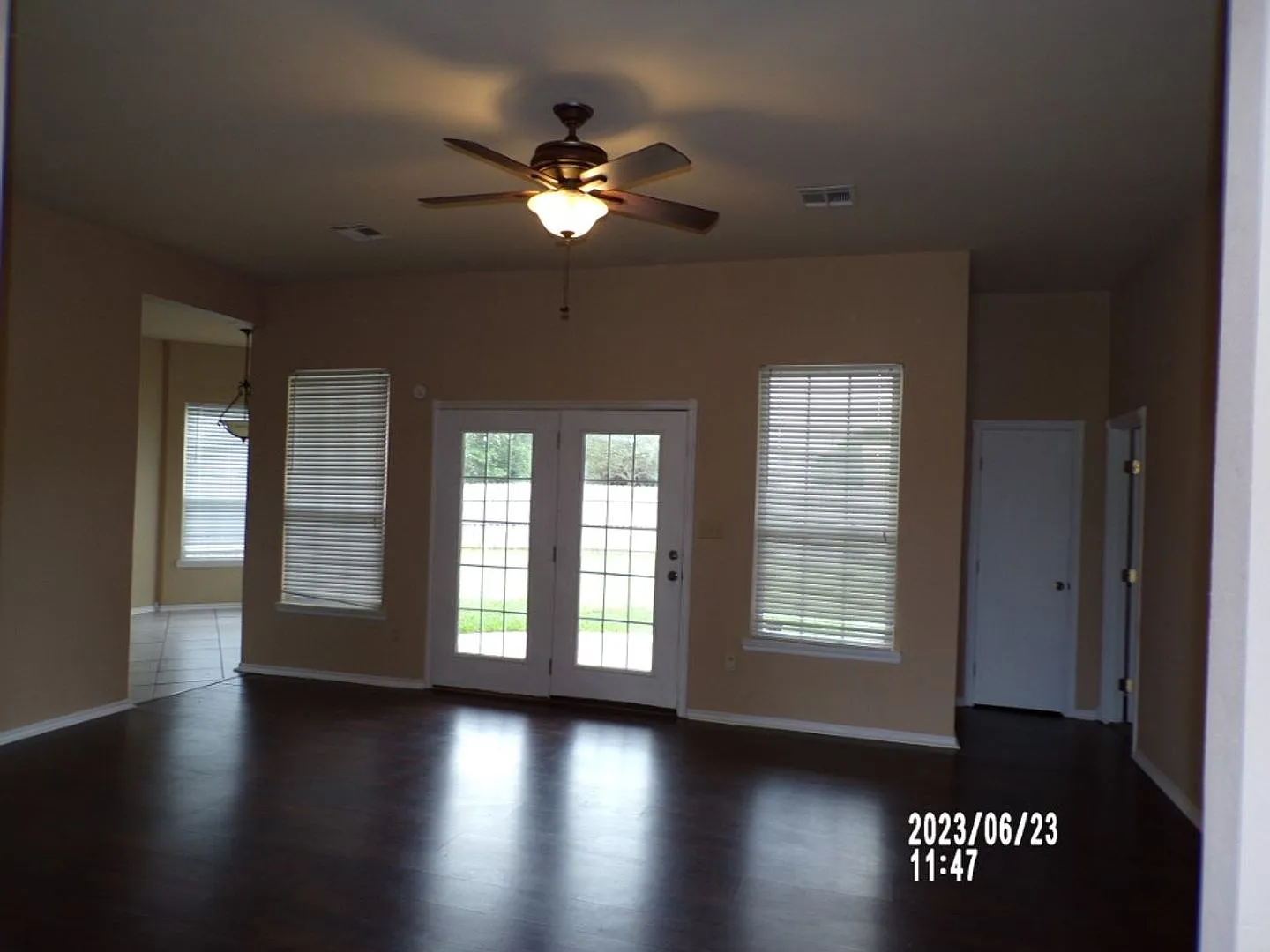 828 Wisconsin St — Photo 2