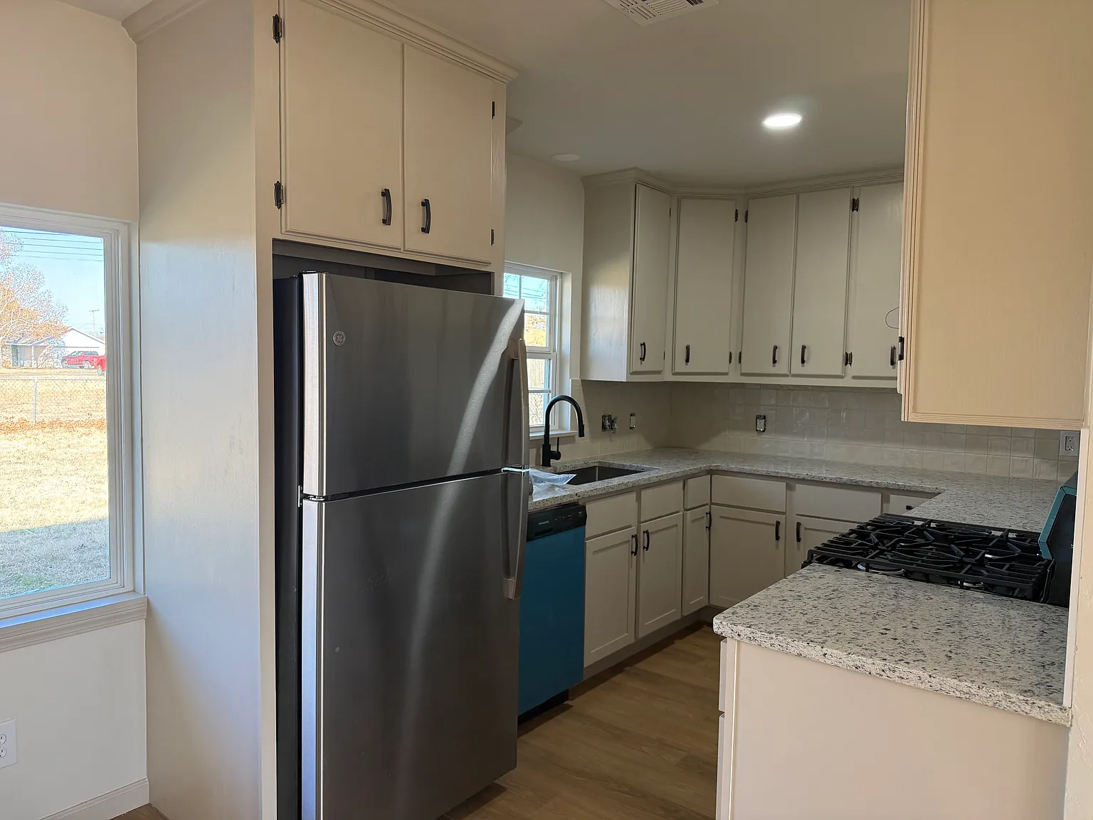 4 bed, 1275 sqft, $1,200 — Photo 3