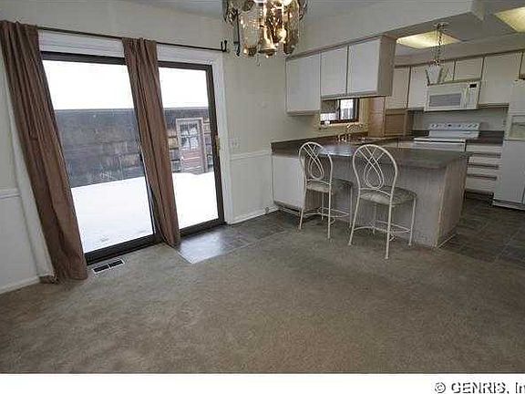 3rd image of 43 New Wickham Dr