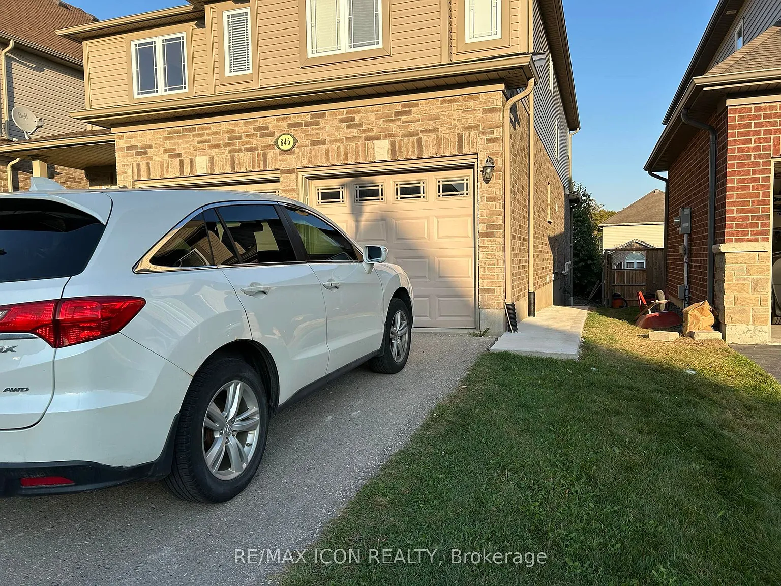3 bed, $1,800 — Photo 2