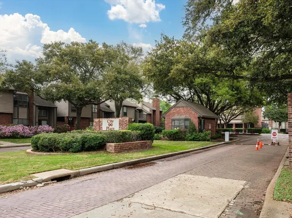 7447 Cambridge St APT 8, Houston, TX 77054