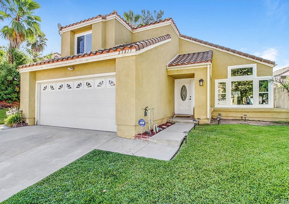 1st image of 23815 Lone Pine Dr