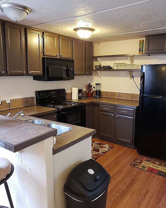 1st image of 309 E 39th St Trlr 15