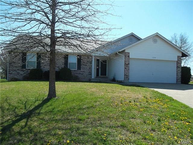 1st image of 1230 White Oak Ct