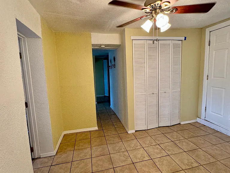 708 W Missouri Ave #B — Photo 7
