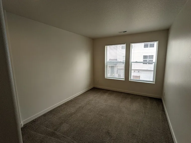 Halsey East Townhomes — Photo 159