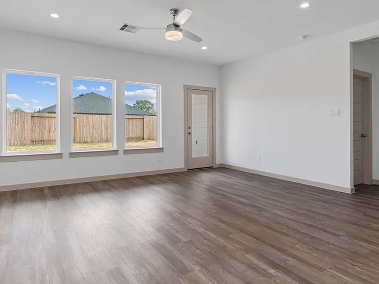 1039 Great Barracuda Ln — Photo 14