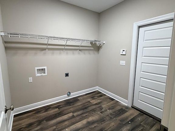 3rd image of 138 Golden Oaks Cir