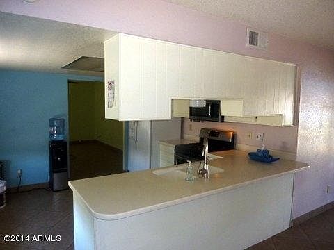 2nd image of 730 E Glade Ave