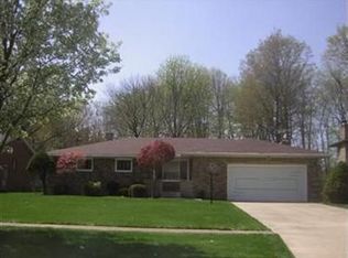 13491 Mohawk Trl, Middleburg Heights, OH 44130