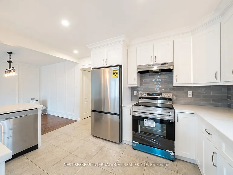 24 Thorncrest Rd — Photo 12