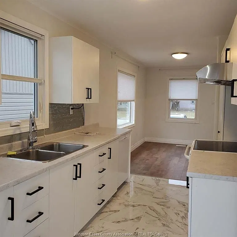 4 bed, $2,600 — Photo 4