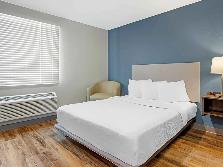 Studio Suite - 1 Queen Bed